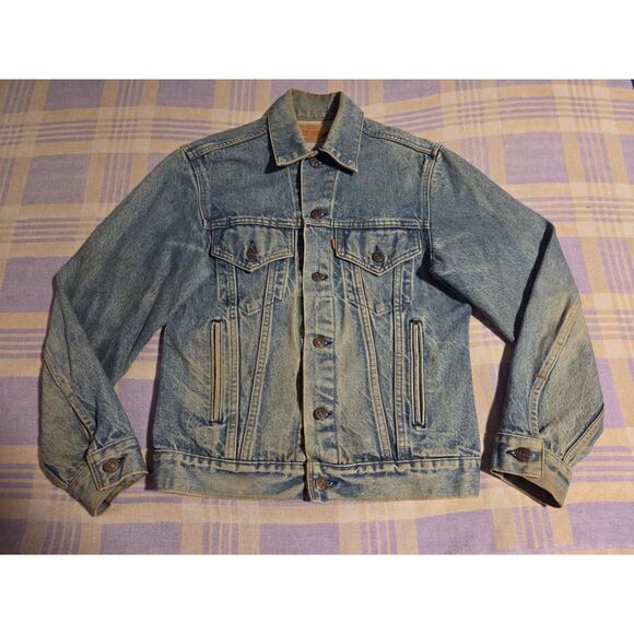 Vintage Levis Trucker Jacket 70506-0216 Size 38 Blue Denim Jacket Made USA 80s